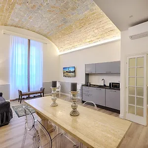 https://casa-ciseri.it-tuscanyhotel.com